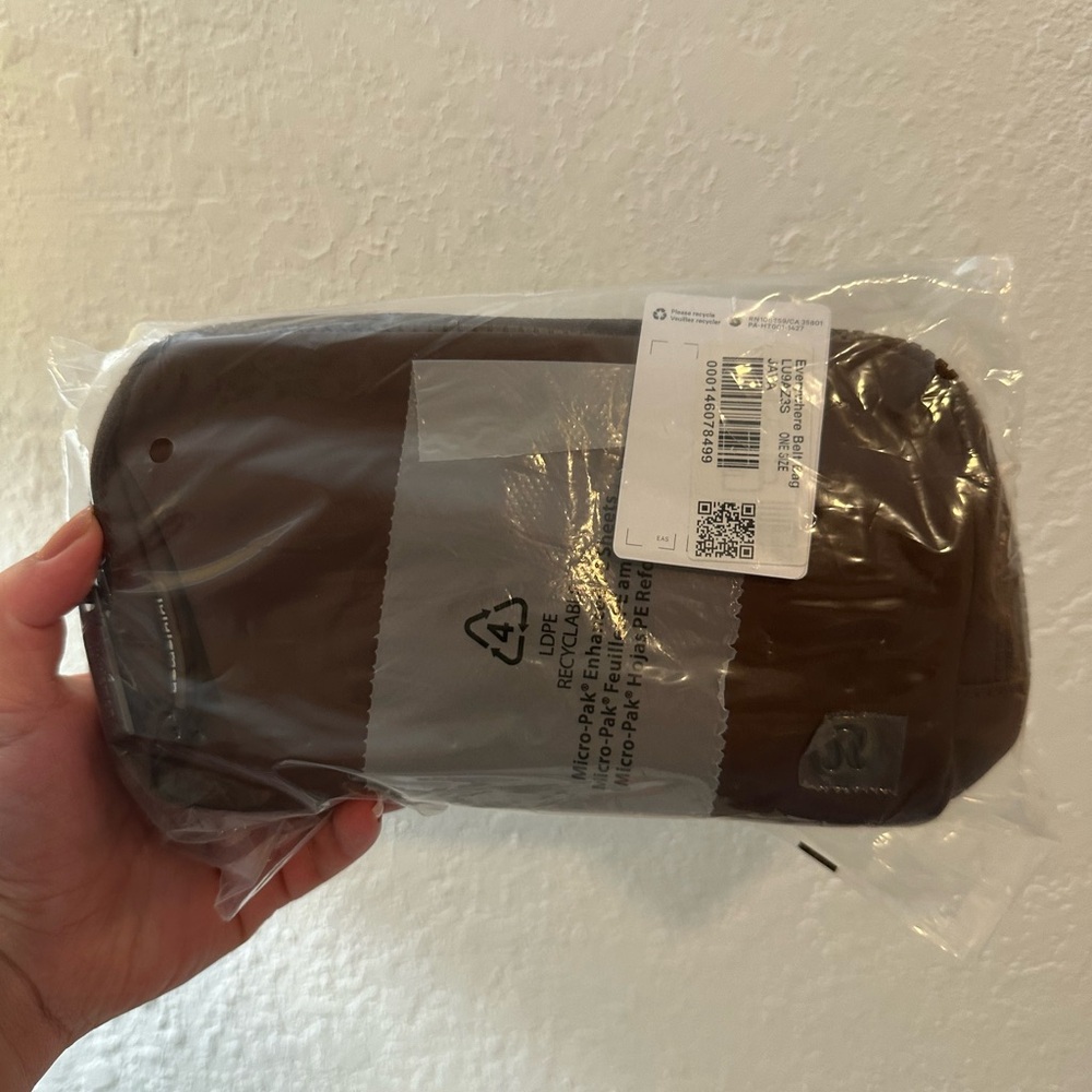 Lululemon everywhere belt Bag
